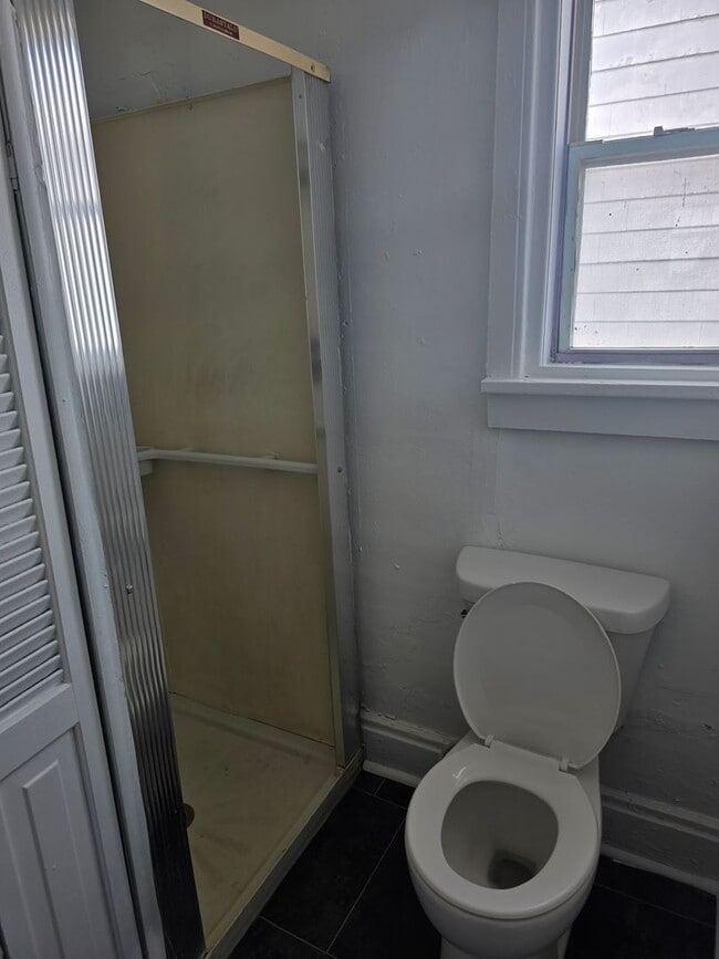 Building Photo - 313 E Ewing Ave