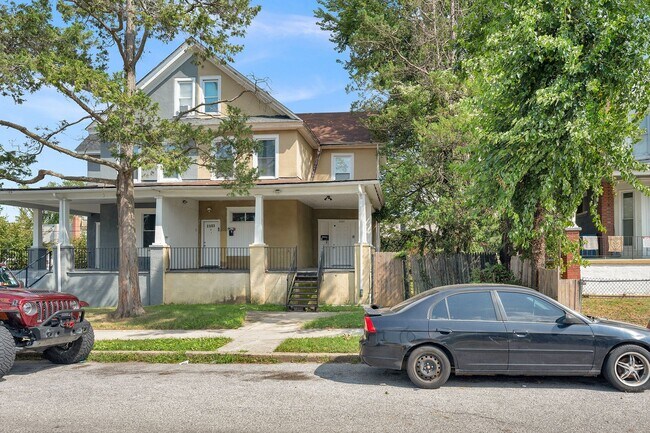 Building Photo - 3503 Oakmont Ave