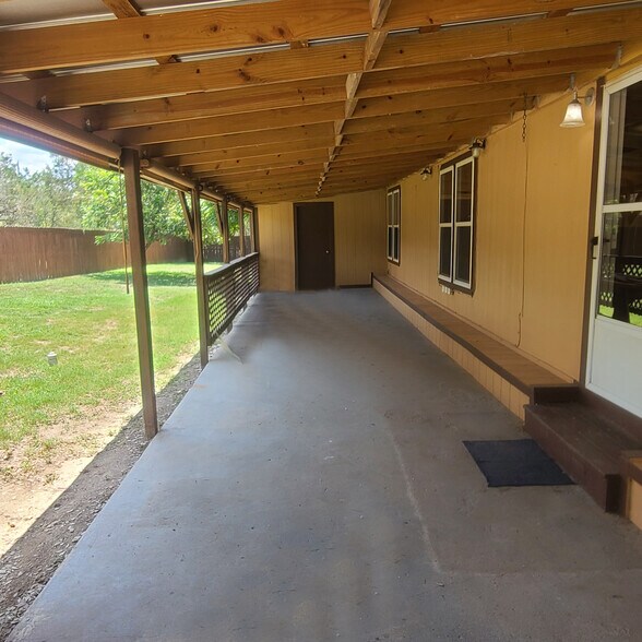 Building Photo - 3108 Medina Hwy