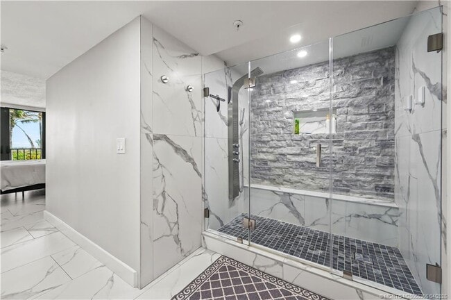 Building Photo - 9650 S Ocean Dr