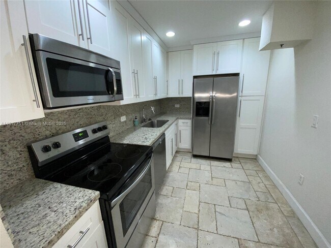 Primary Photo - 20505 E Country Club Dr