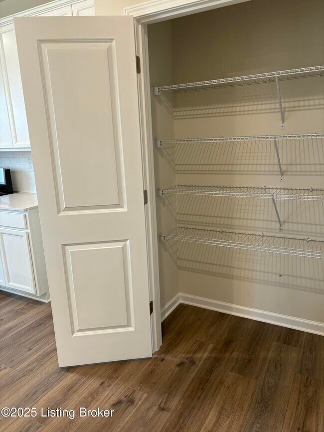 Building Photo - 16817 Aiken Rdg Cir