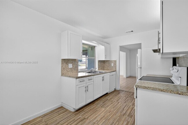 Building Photo - 5331 Belleville Rd