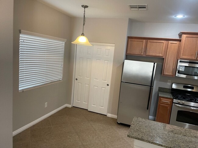 Building Photo - 2359 Koho Dr