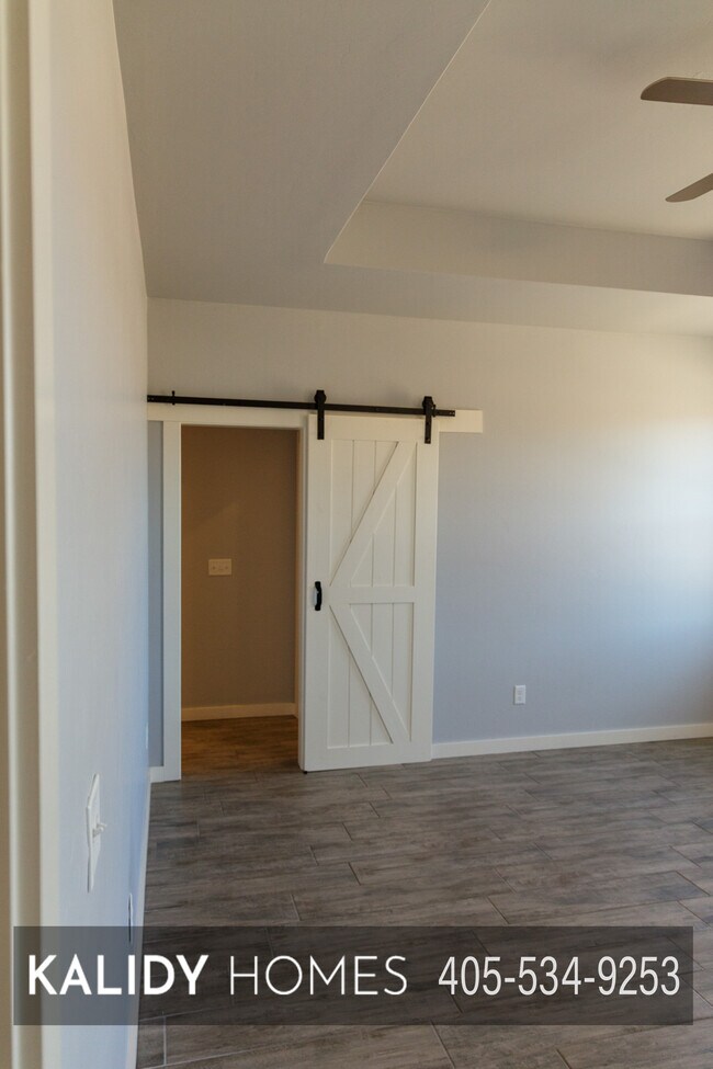 Building Photo - 306 Kirks Holw