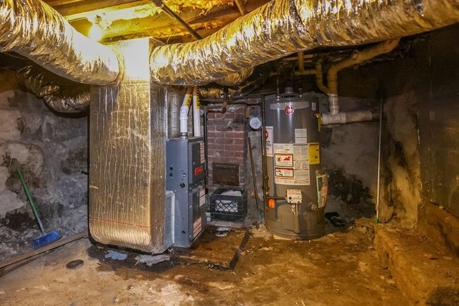 Building Photo - 68 A Newhall St