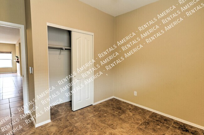 Building Photo - 3647 E Mecate Rd