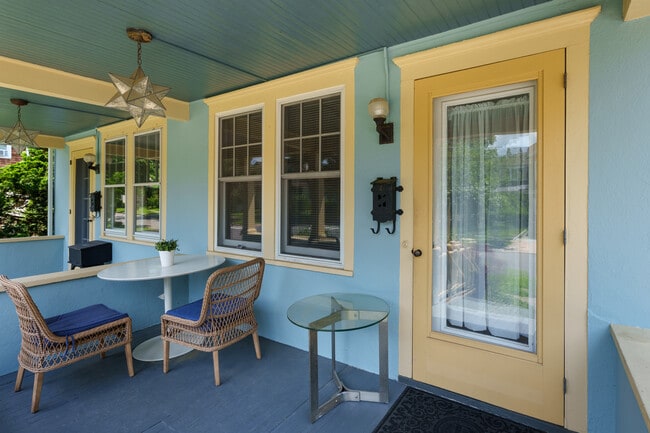 Building Photo - 44 Markham Rd