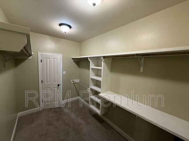 Building Photo - 17734 Spring Creek Dr