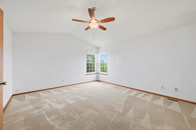 Building Photo - $2,845.95- 4-Bed /3-Bath Gem with Finished Basement and Fenced-in Yard in Colorado Springs!