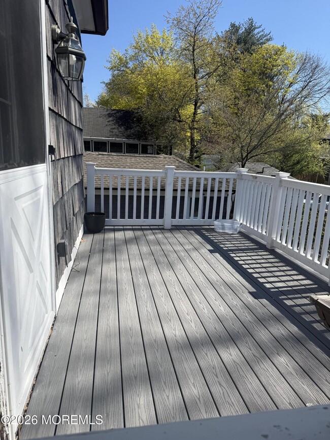 Building Photo - 84 McLaren St