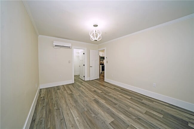 Building Photo - 184 N Main St