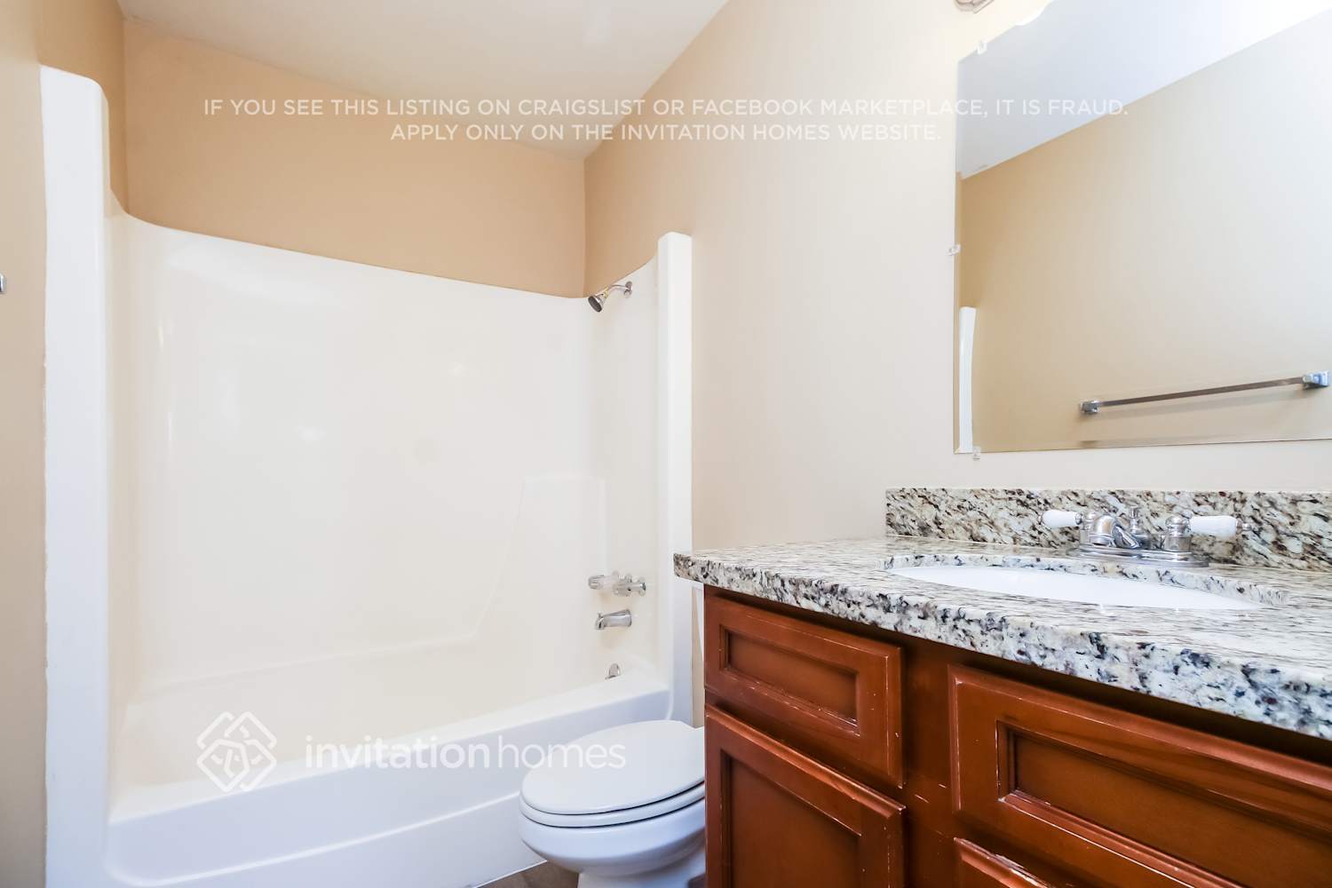 Building Photo - 51 E 8th Dr