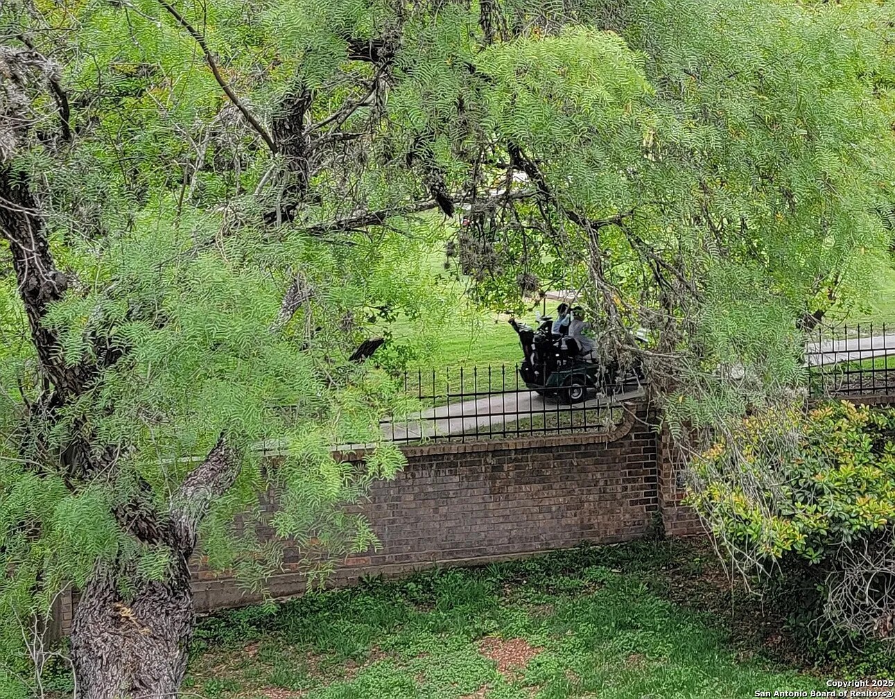 Building Photo - 1819 Babcock Rd