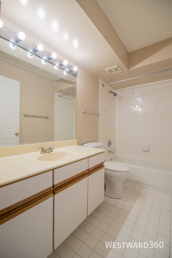 Building Photo - 6551 W School-103B