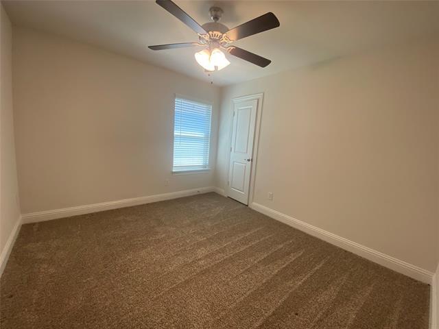 Building Photo - 4005 Waterford Dr