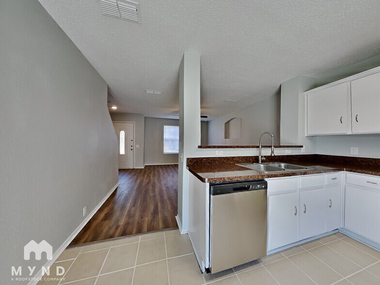 Building Photo - 3117 Stonewall Ln