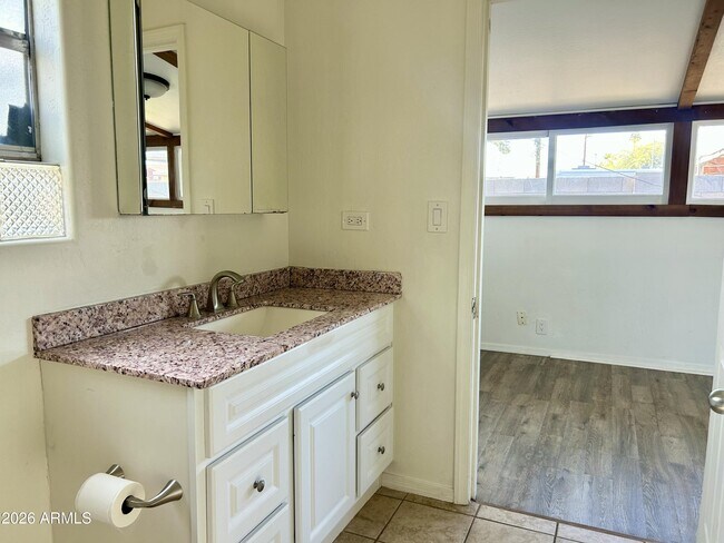 Building Photo - 5545 W State Ave