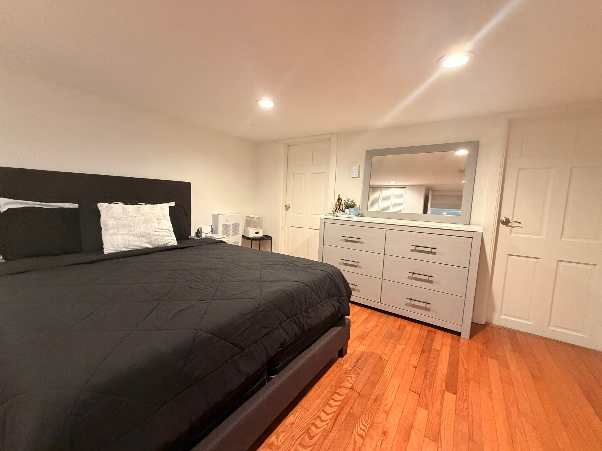 Building Photo - 532 East St