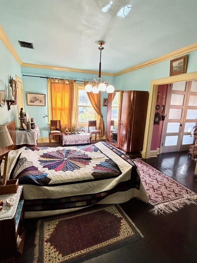 Building Photo - 168 NE 44th St