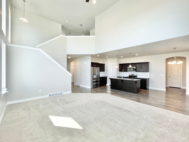 Building Photo - Stunning Two-Story at Quailhill!