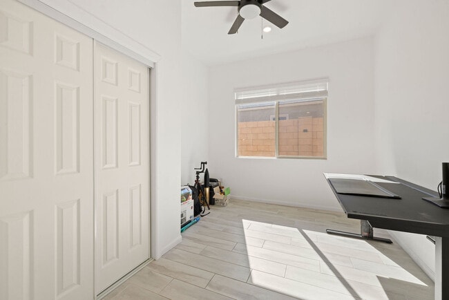 Building Photo - 17617 S Ridgerunner Dr