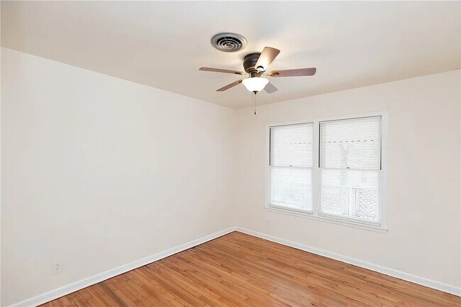 Building Photo - 4334 Randall Dr