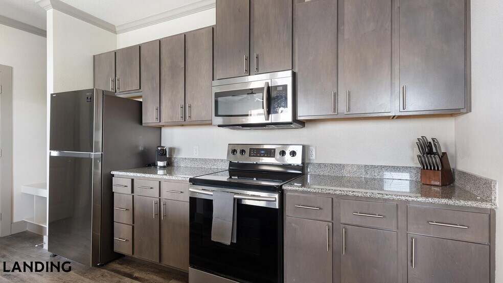 Building Photo - 12500 Shadowglen Trce