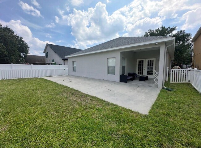 Building Photo - 15245 Stonebriar Way