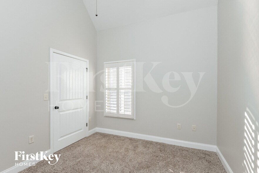 Building Photo - 149 Willow View Lane