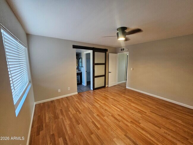 Building Photo - 1320 W Pecos Ave