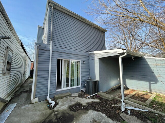 Building Photo - 713 E Caldwell St