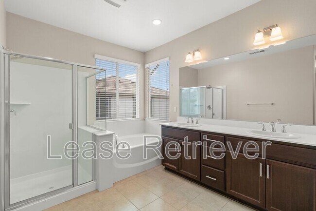 Building Photo - 2631 Clarita Dr
