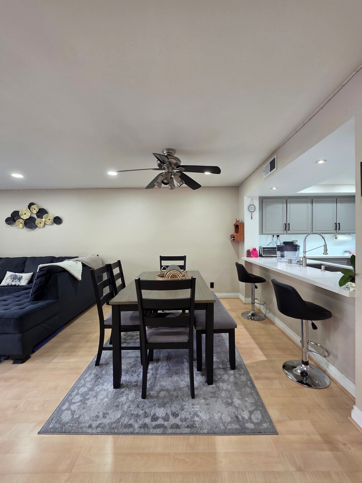 Building Photo - 9949 Scripps Westview Way