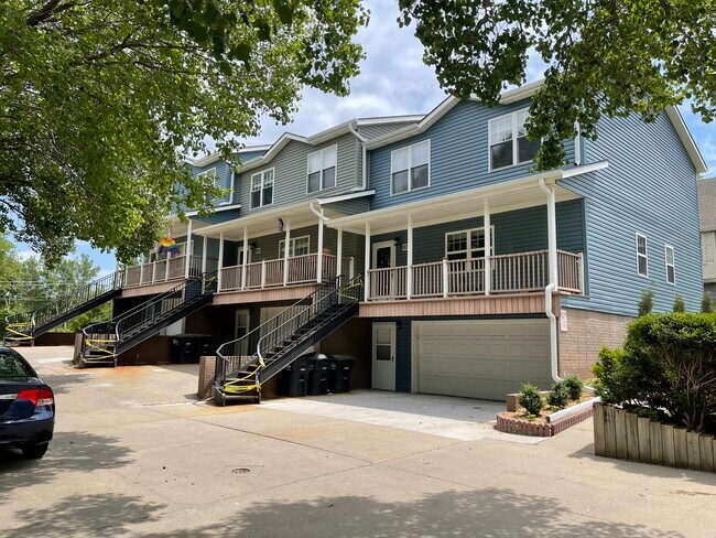 Primary Photo - 819 S 42nd St