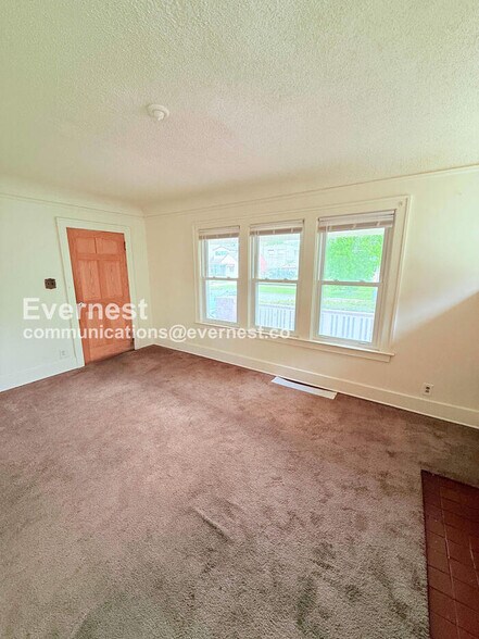 Building Photo - 9353 Kentucky St