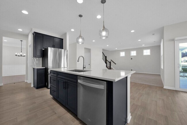 Building Photo - High End-New Build 5 Bed Home Plain City