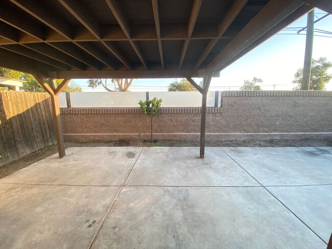 Building Photo - Beautifully Remodeled 3 Bedroom Anaheim Co...