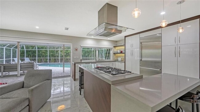 Building Photo - 245 Bird Key Dr