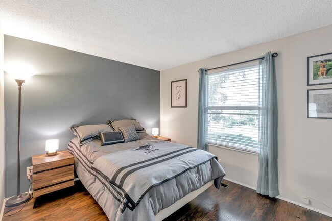 Building Photo - Wonderfully Updated Ranch Home in Bethany near Rock Creek, Westview High School and Sommerset W. ...