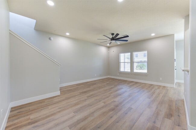 Building Photo - 6323 Richland Hills Dr