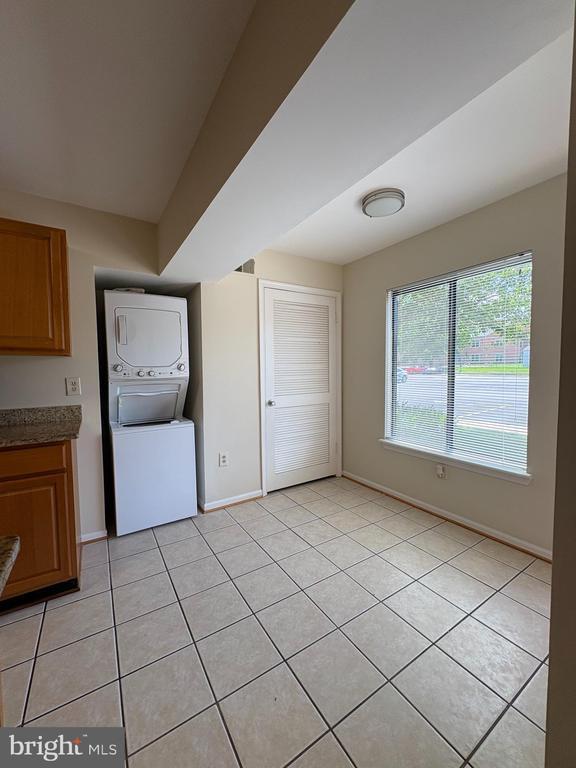 Building Photo - 9557 Coggs Bill Dr