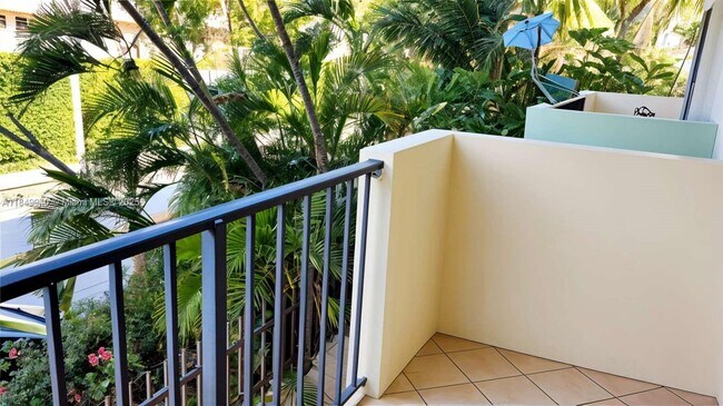 Building Photo - 7830 Dickens Ave