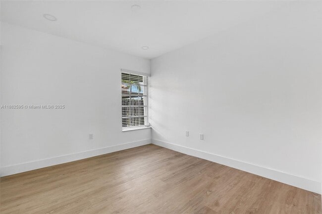 Building Photo - 7461 SW 115th Ct