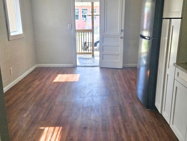 Building Photo - 8215 Stoner Rd