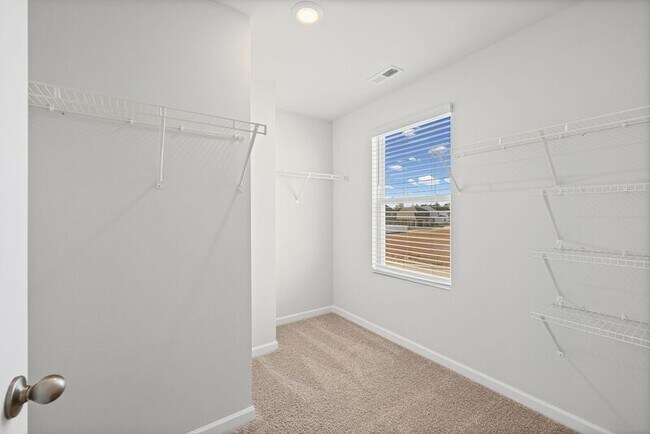 Building Photo - 4340 Oswin Dr