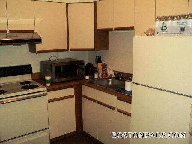 Building Photo - 81 Essex St