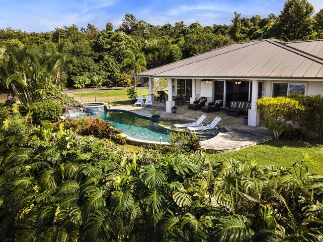 Building Photo - Luxurious Oceanview Getaway w/Private Pool...