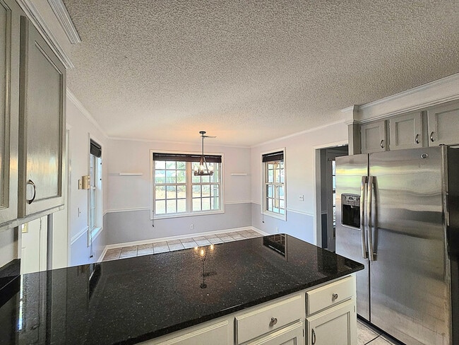 Building Photo - 160 Pinnacle Ct