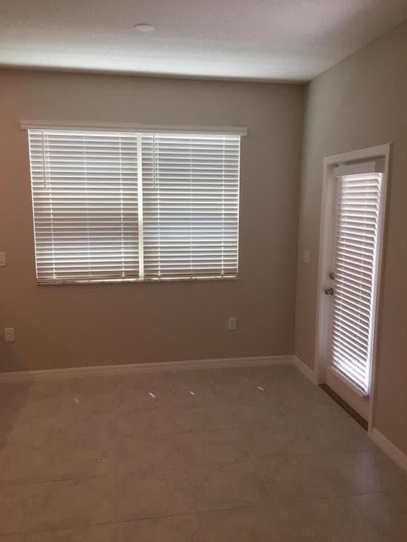 Building Photo - 9618 Pembrooke Pines Dr